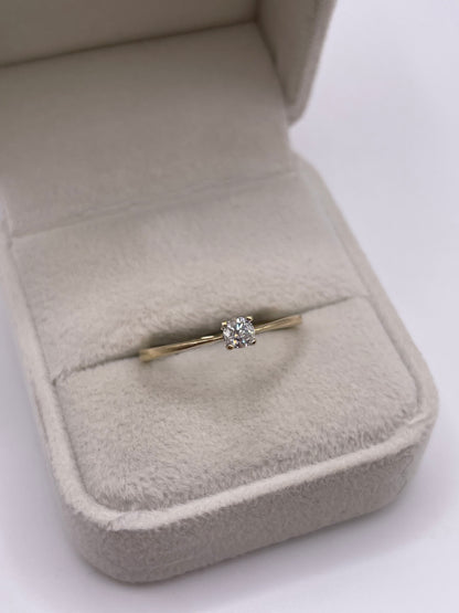 9ct gold diamond ring