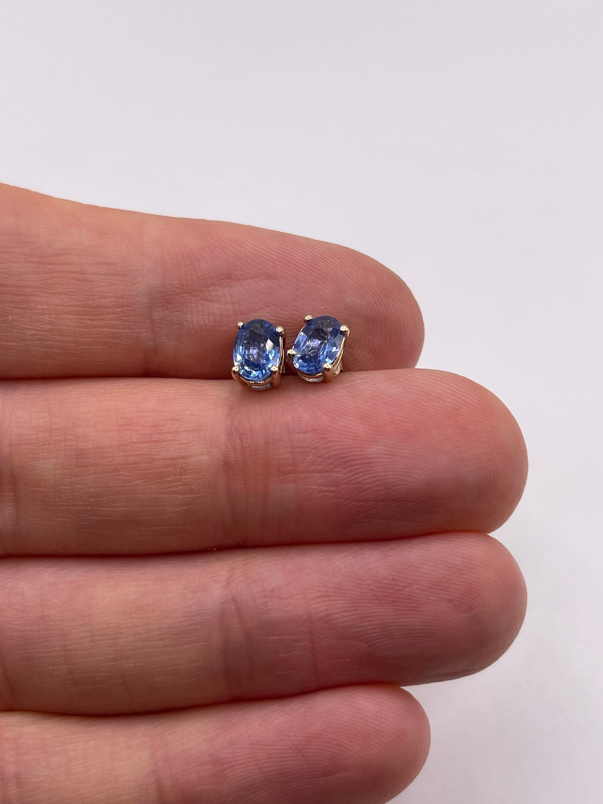9ct gold sapphire earrings