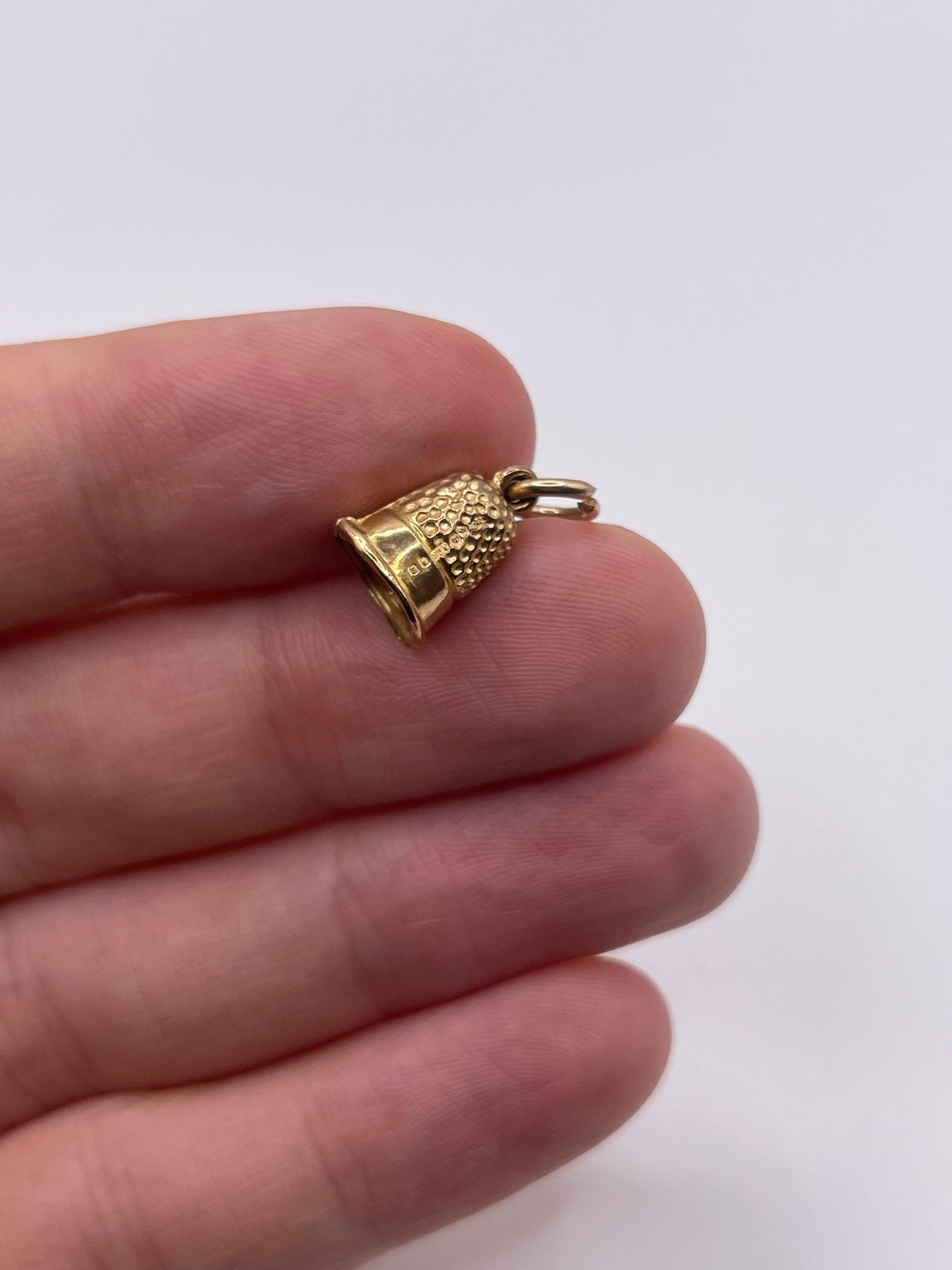 9ct gold thimble charm