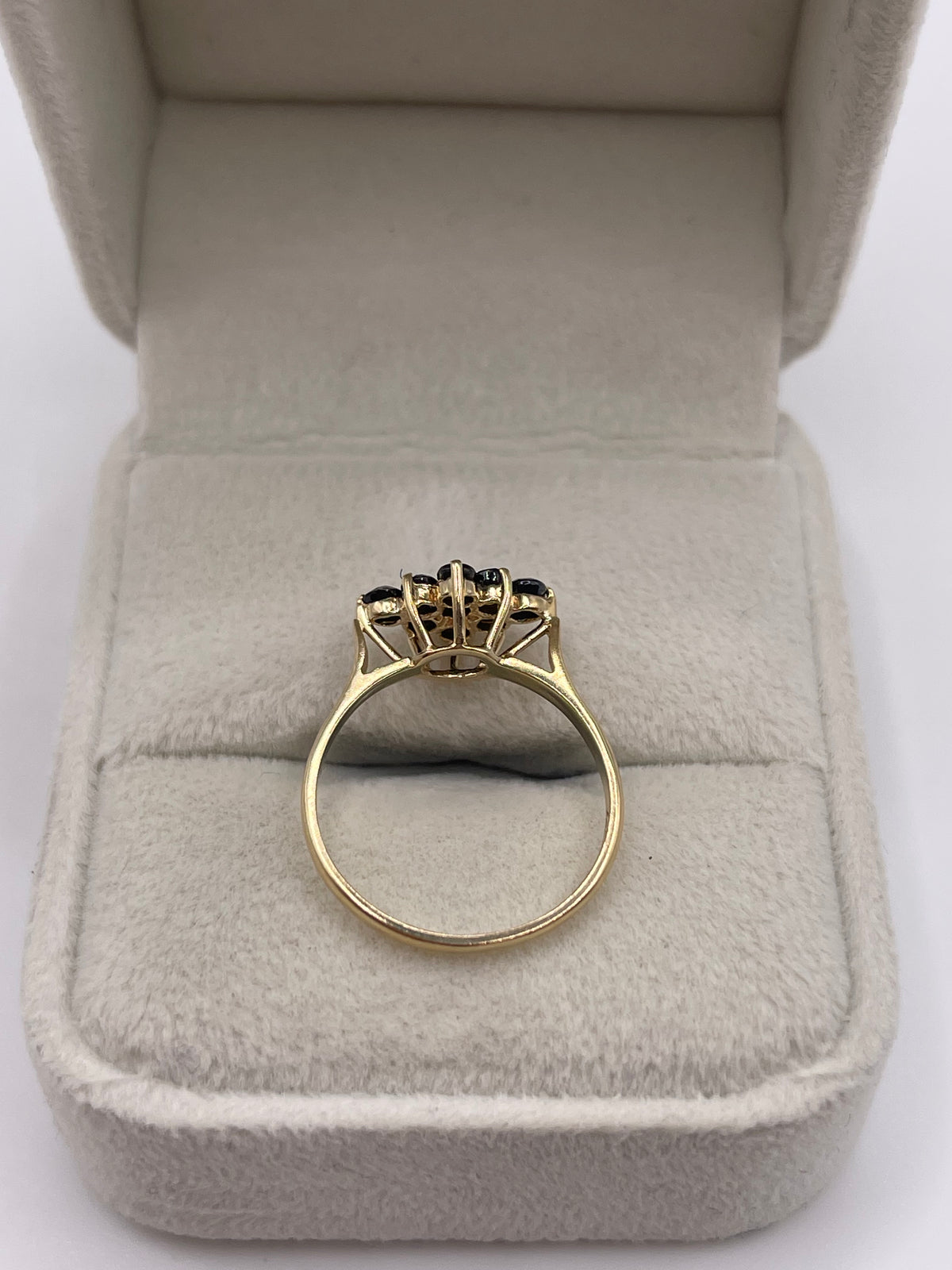 9ct gold sapphire cluster ring