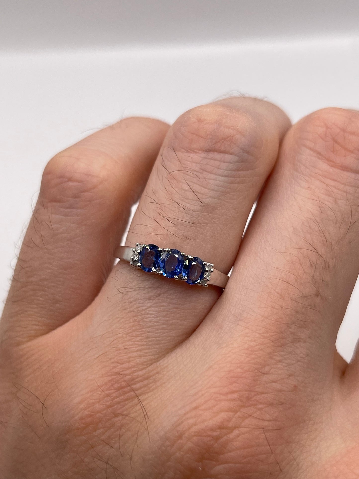 9ct white gold sapphire and diamond ring
