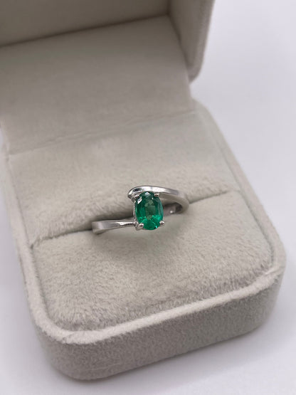 9ct white gold emerald ring