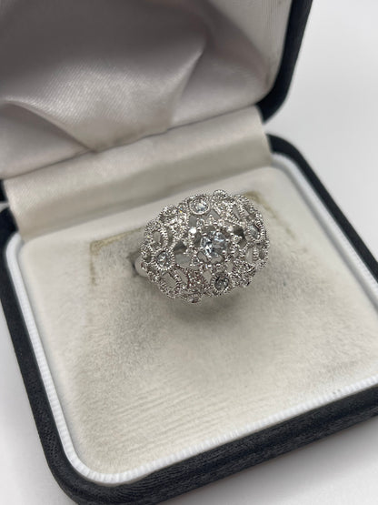 9ct white gold aquamarine and diamond ring