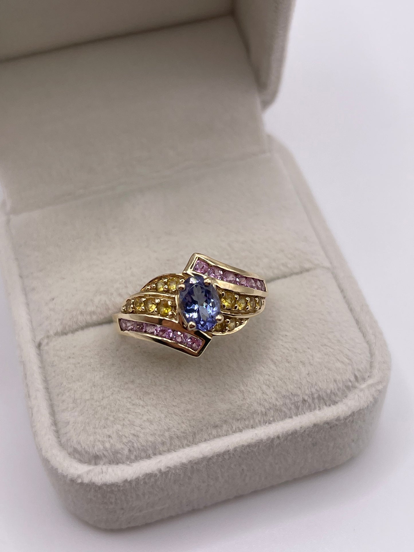 9ct gold sapphire cluster ring