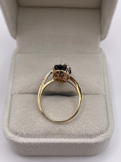 9ct gold garnet and diamond ring