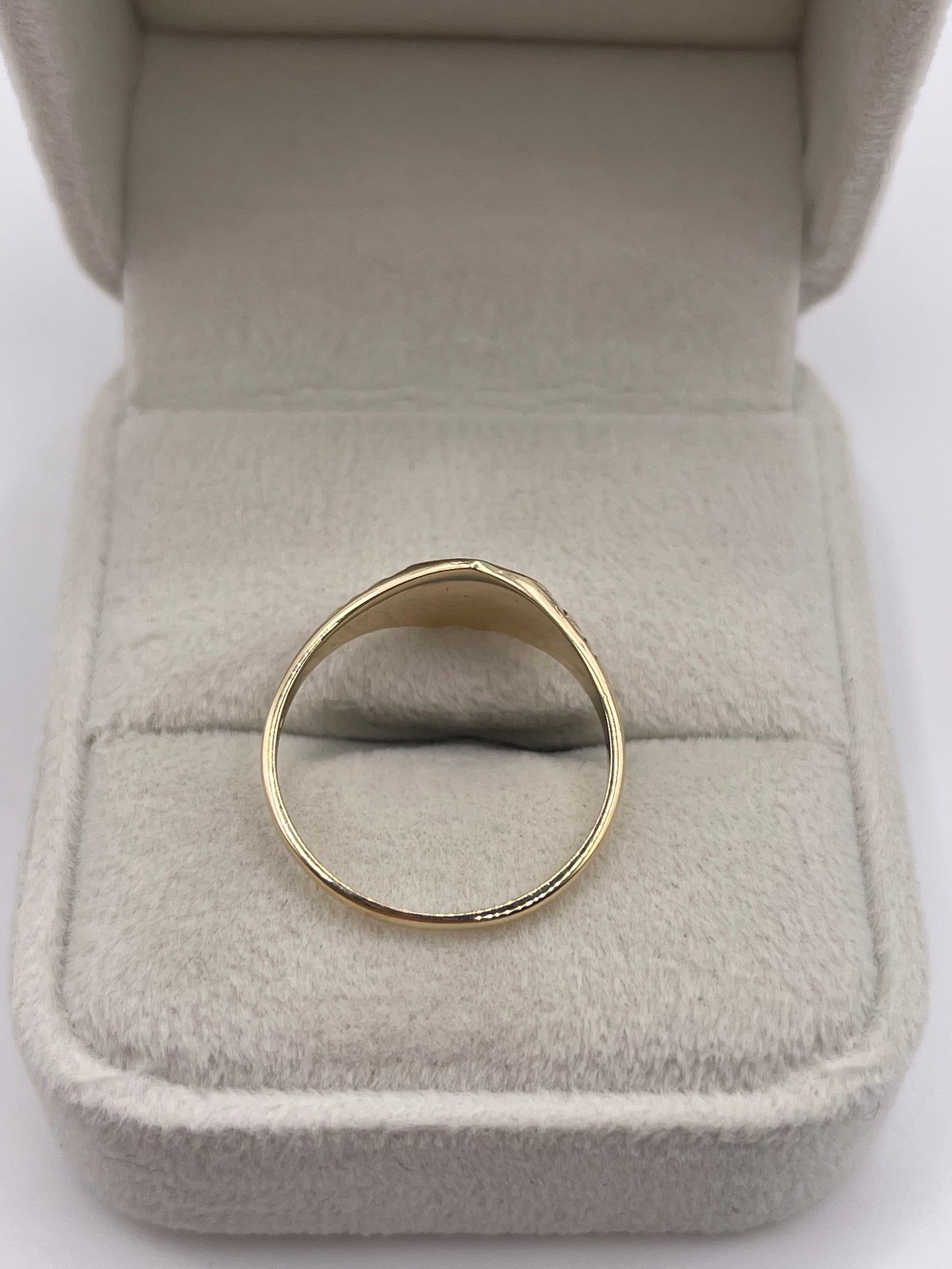 9ct gold signet ring