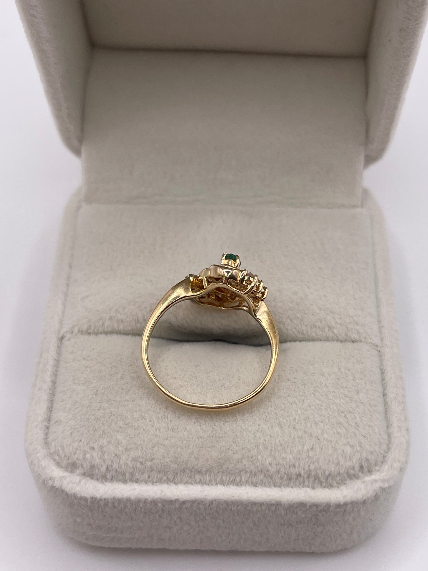 14ct gold emerald and diamond ring