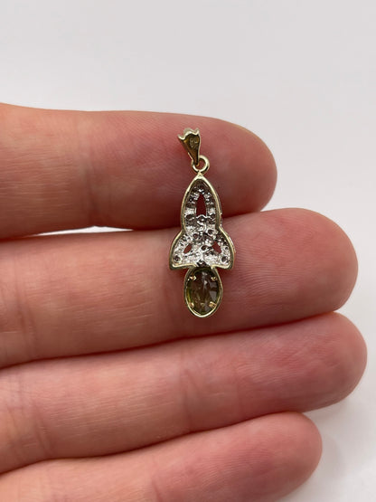9ct gold quartz and diamond pendant