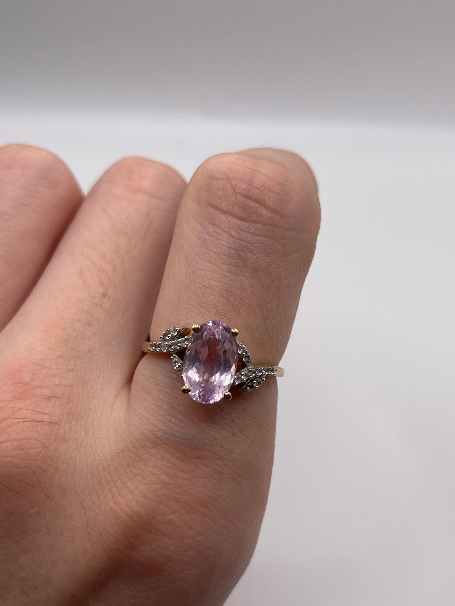 9ct gold kunzite and zircon ring