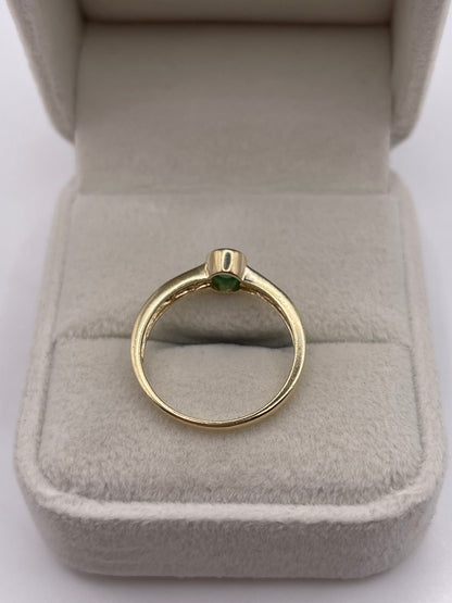 9ct gold emerald and diamond ring