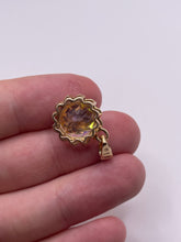 Load image into Gallery viewer, 9ct gold topaz pendant
