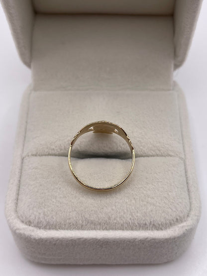 9ct gold claddagh ring