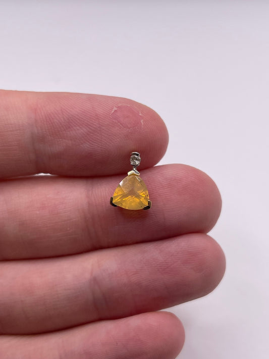 9ct gold opal and zircon pendant