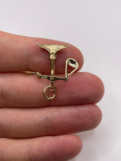9ct gold libra pendant