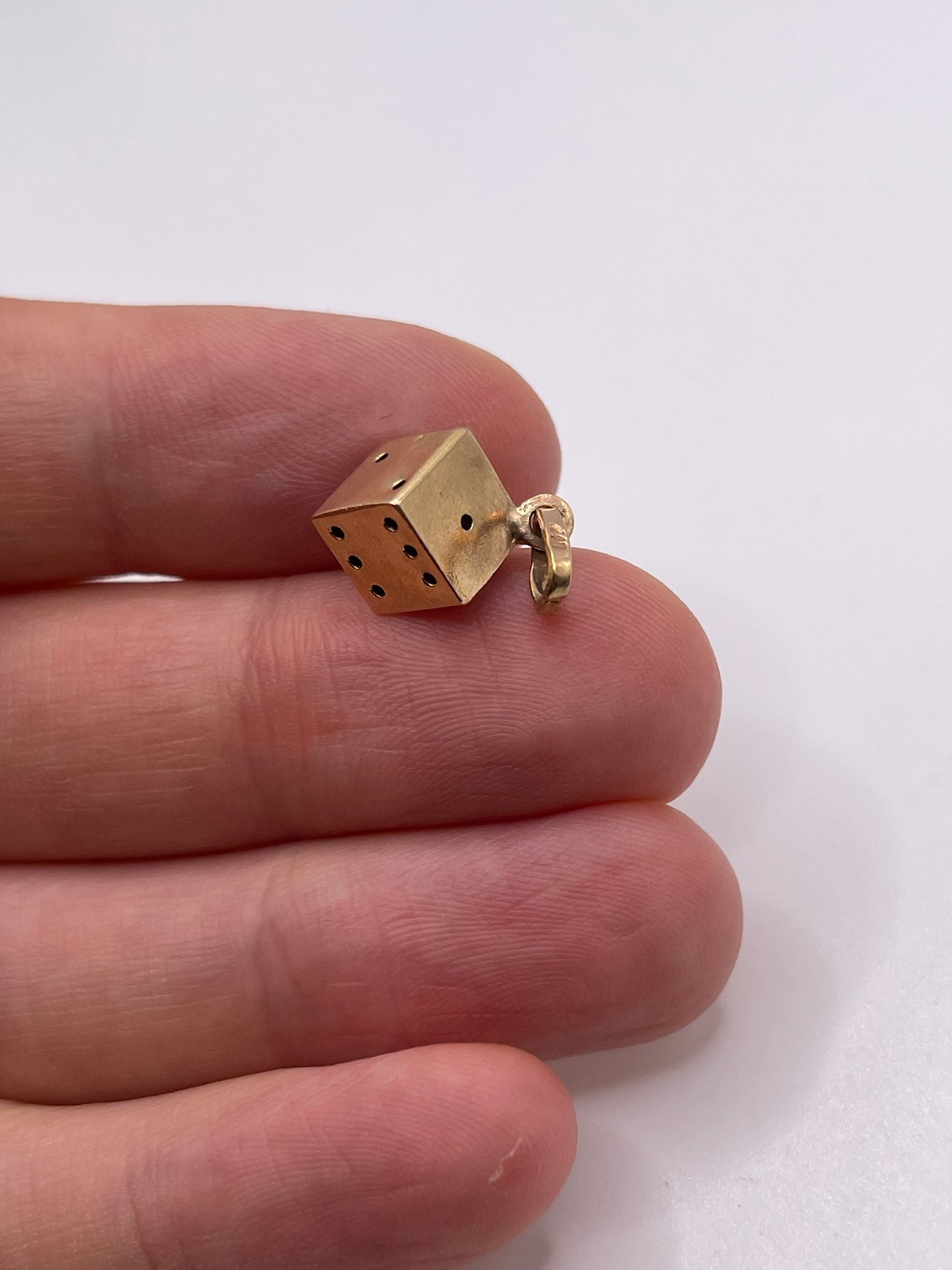 9ct gold dice charm