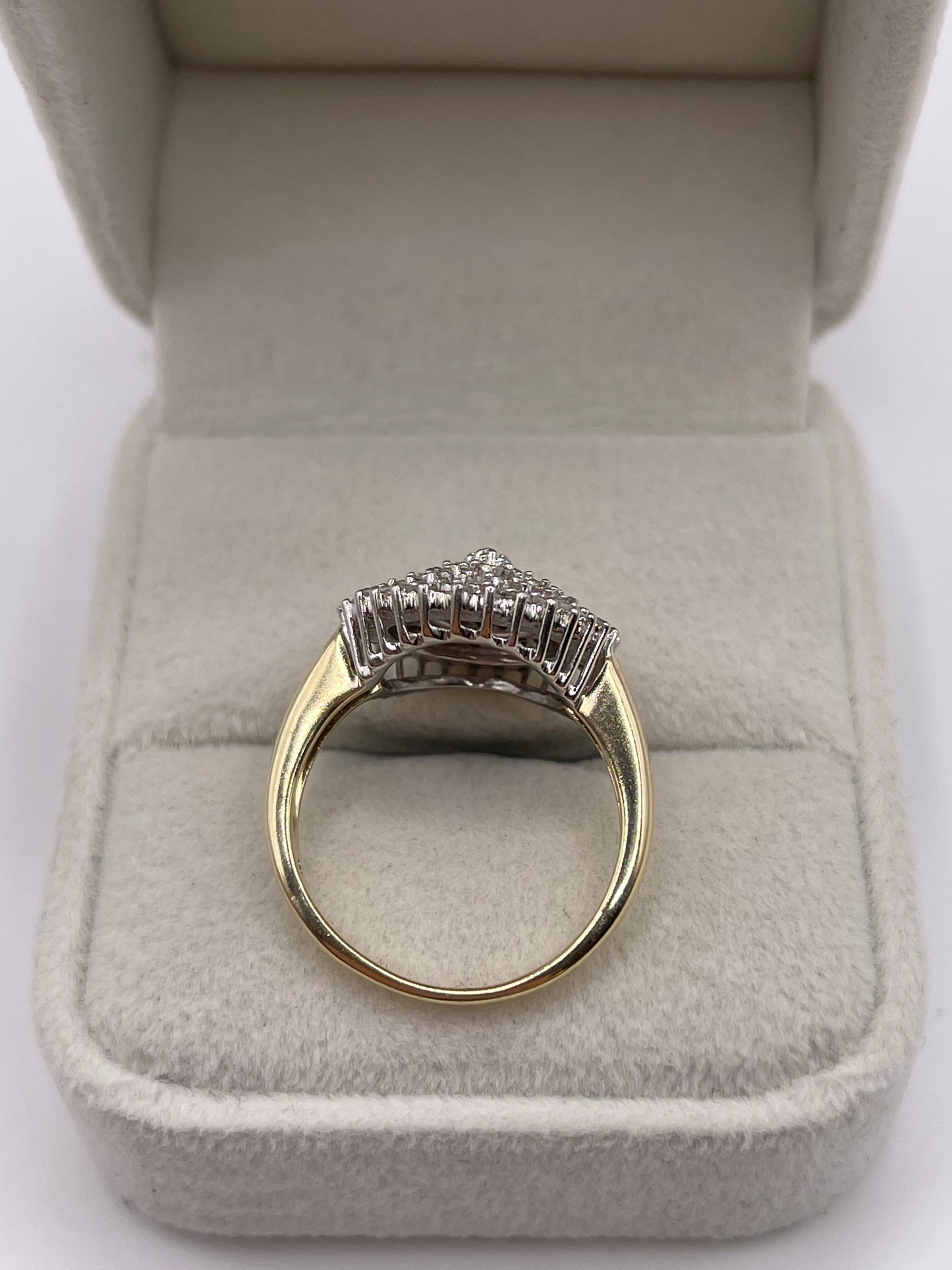 9ct gold diamond cluster ring