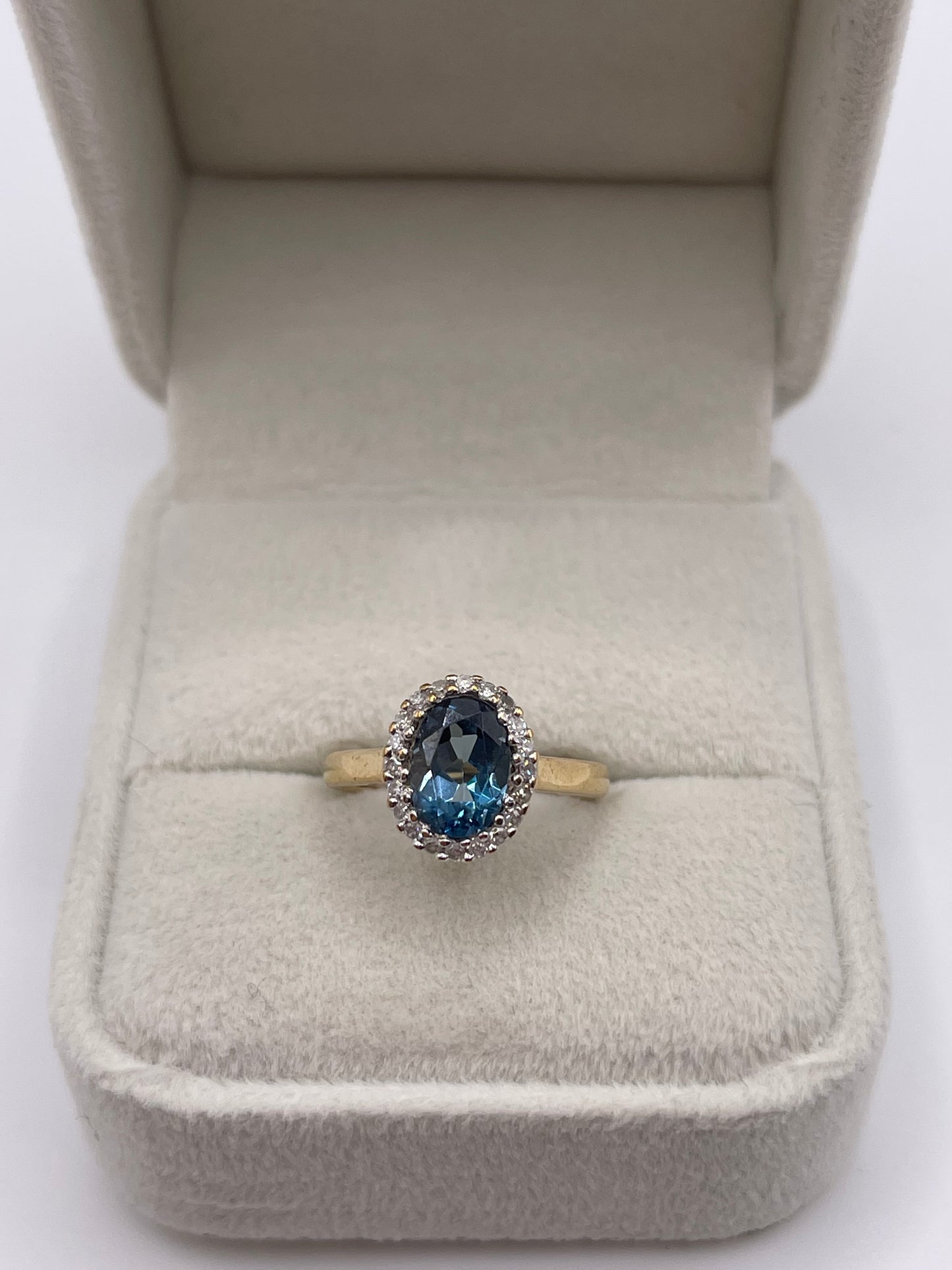 9ct gold topaz and diamond ring