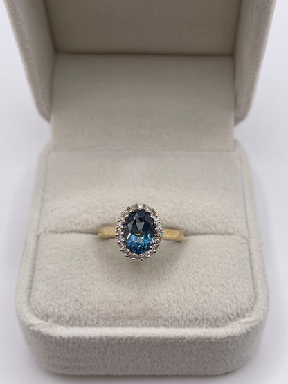 9ct gold topaz and diamond ring