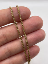 Load image into Gallery viewer, 9ct gold chain 304
