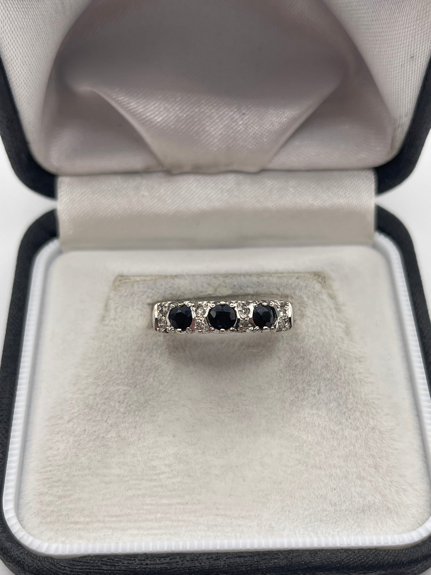 9ct gold sapphire and diamond ring