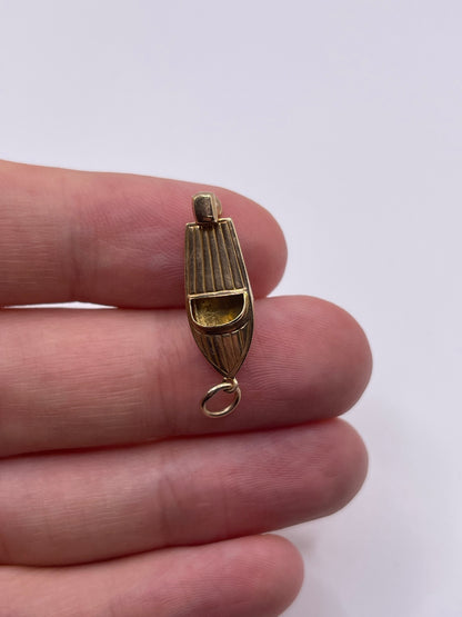 9ct gold speedboat charm