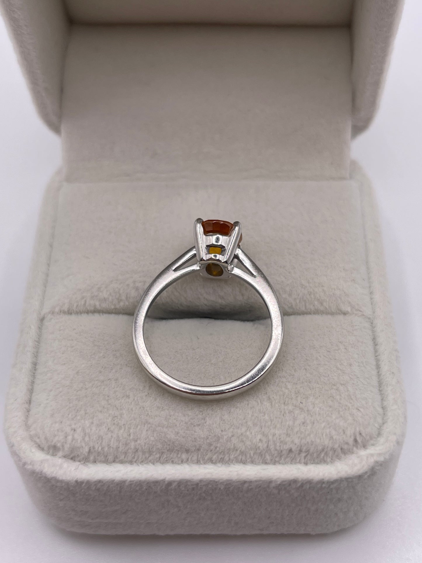 9ct white gold spessartite garnet ring