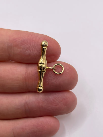 9ct gold t bar pendant