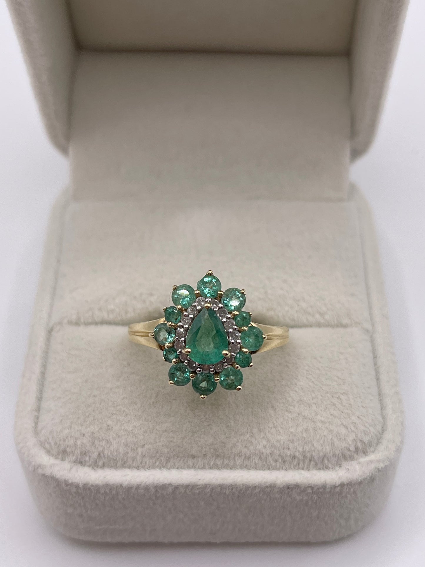 9ct gold emerald and diamond cluster ring
