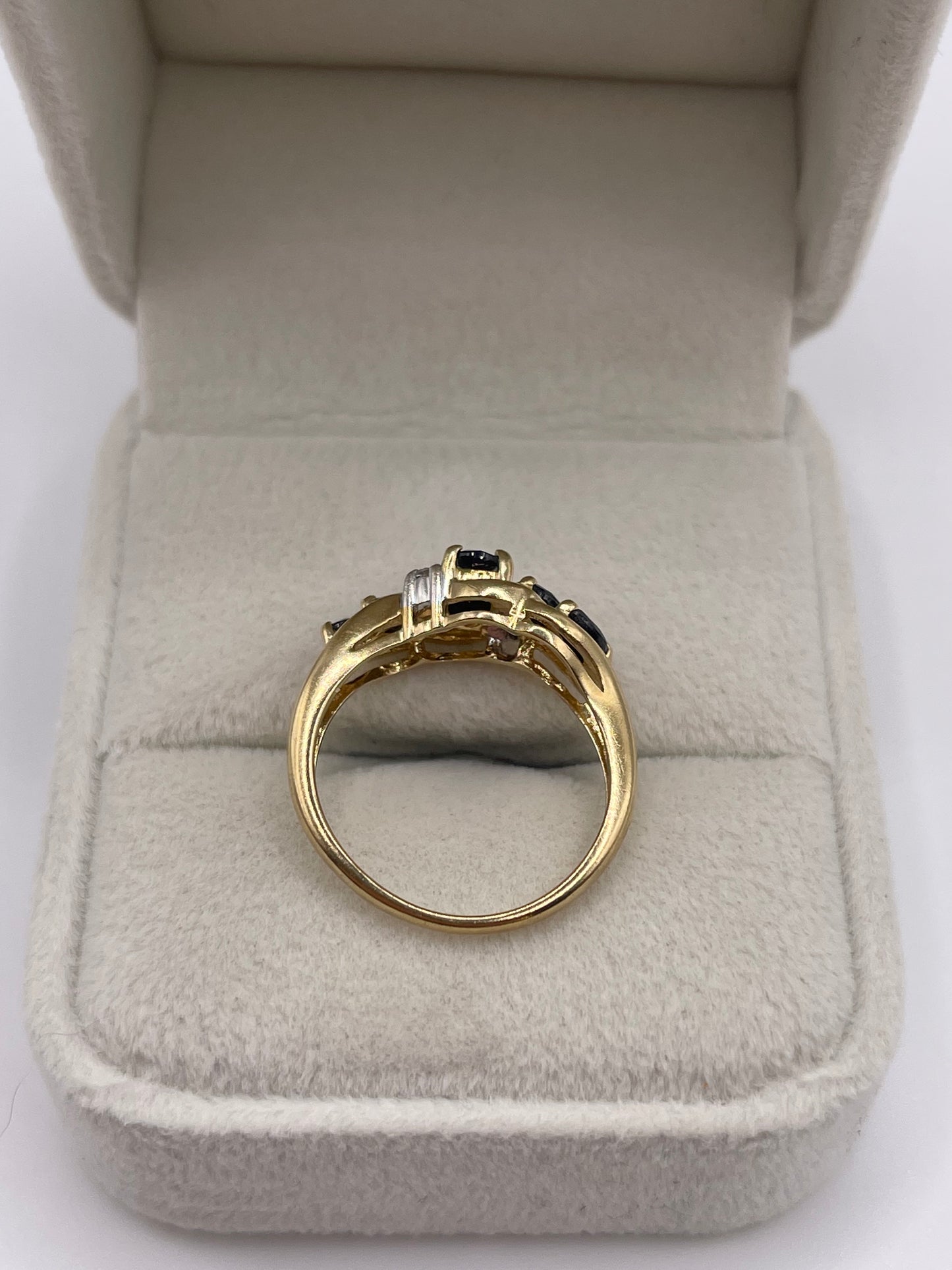 9ct gold sapphire and diamond ring
