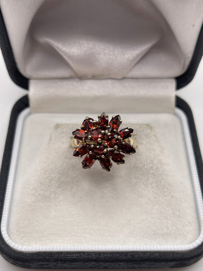 9ct gold garnet cluster ring