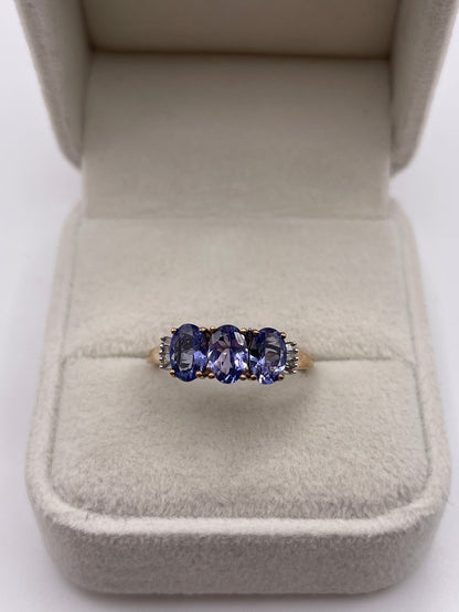 9ct gold tanzanite and diamond ring