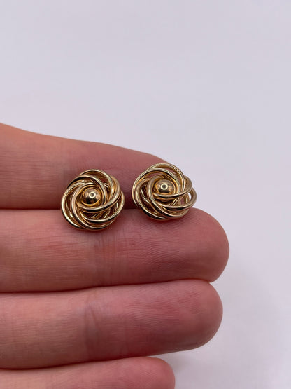 9ct gold knot earrings