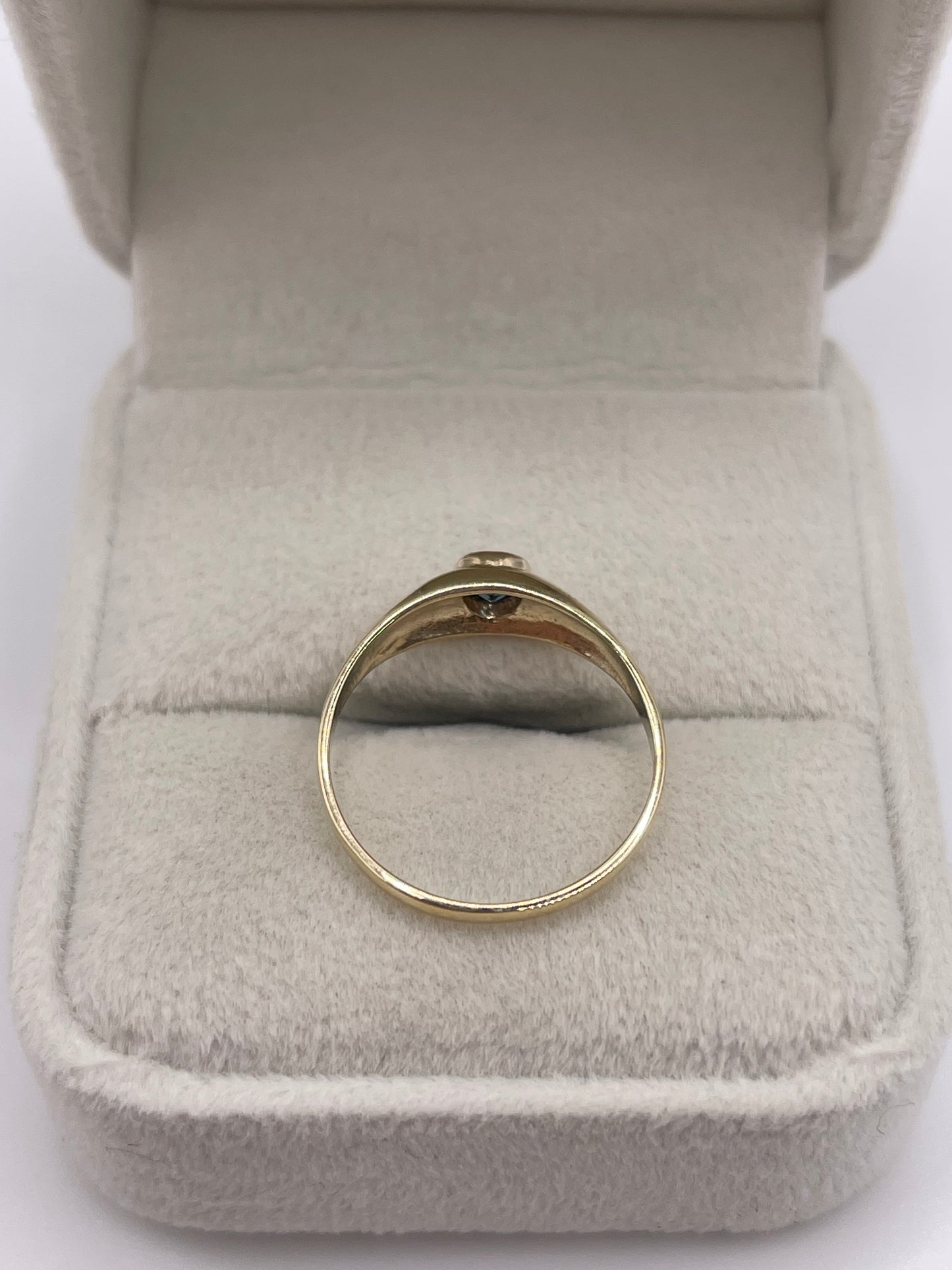 9ct gold blue topaz gypsy ring
