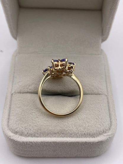 9ct gold tanzanite and diamond ring