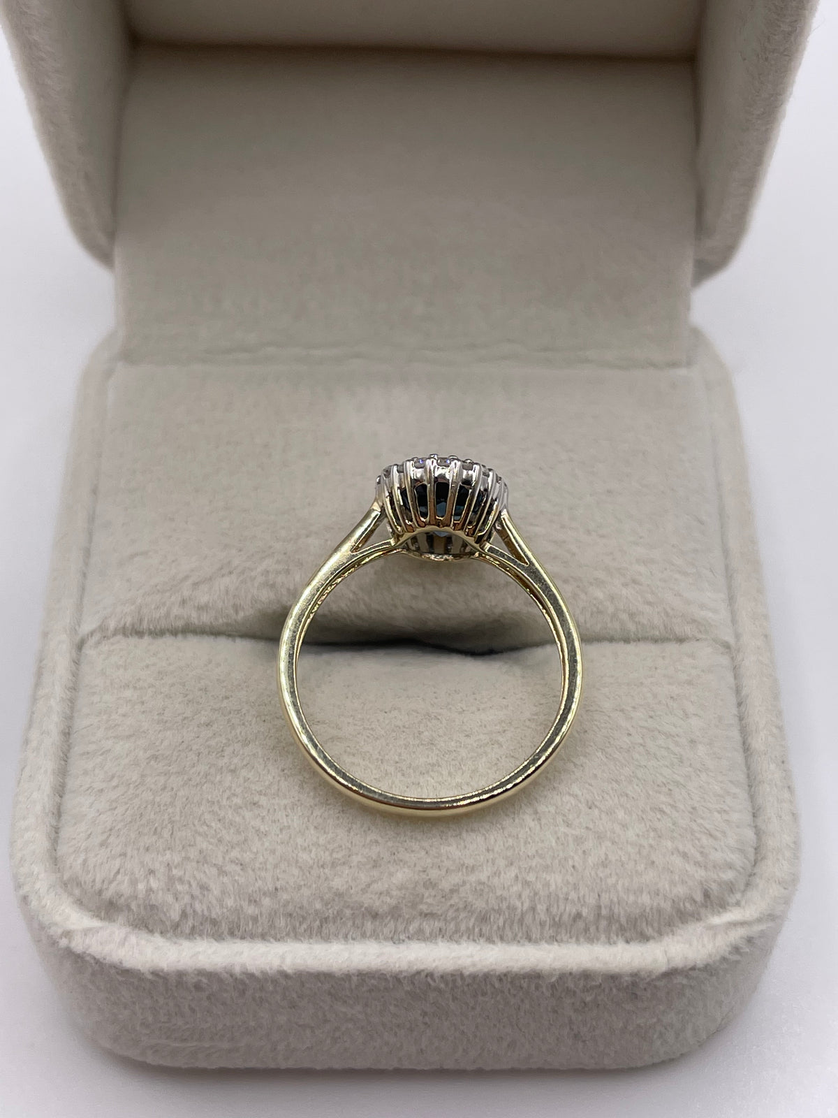 9ct gold topaz and diamond ring