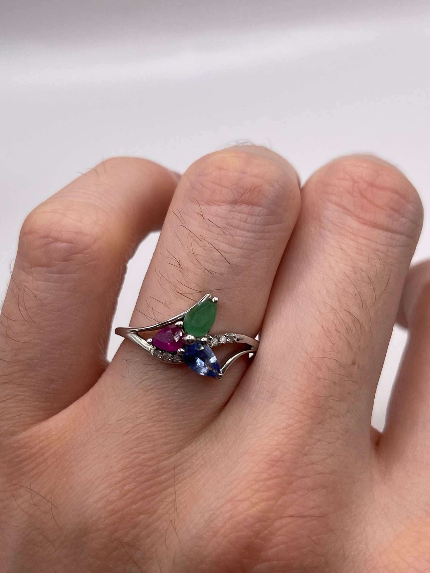 9ct white gold sapphire, emerald, ruby and diamond ring