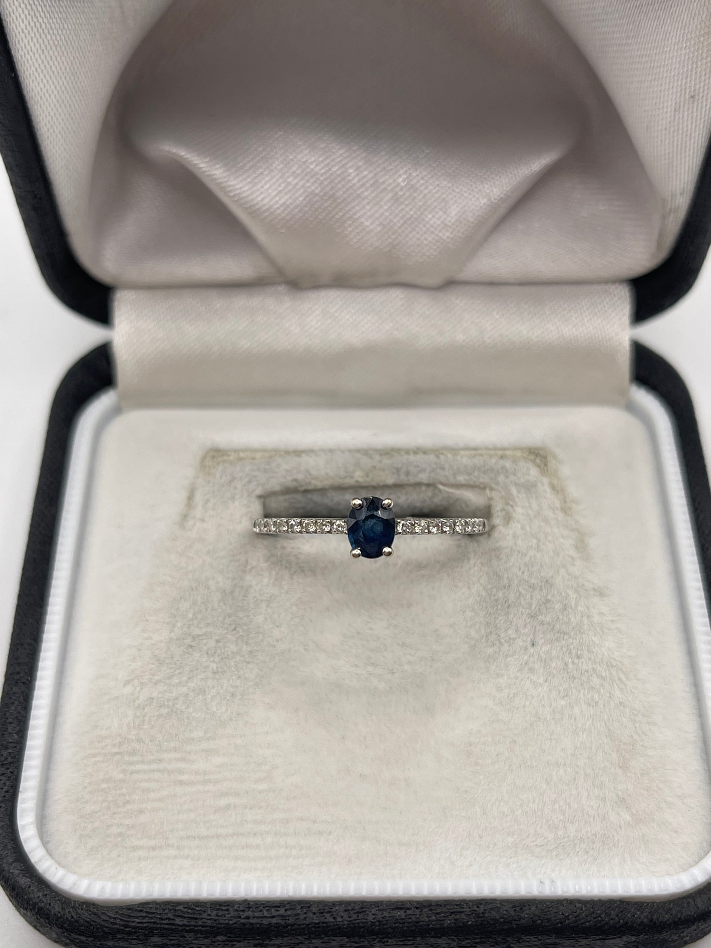 18ct white gold sapphire and diamond ring