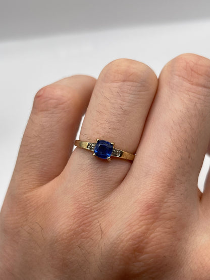 9ct gold kyanite and diamond ring