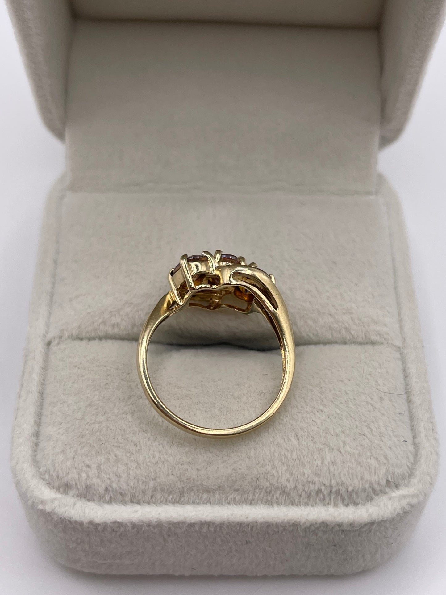 9ct gold topaz and diamond ring