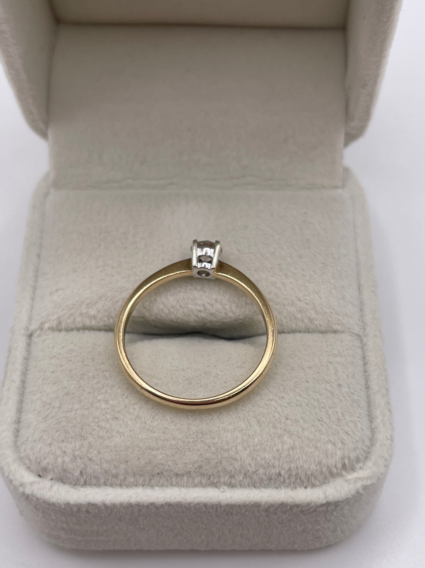 9ct gold 25 point diamond ring