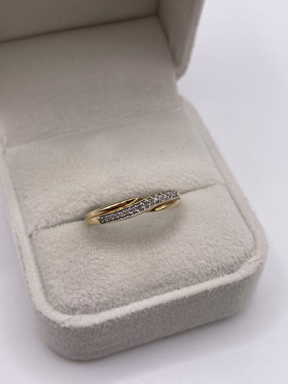 9ct gold diamond ring