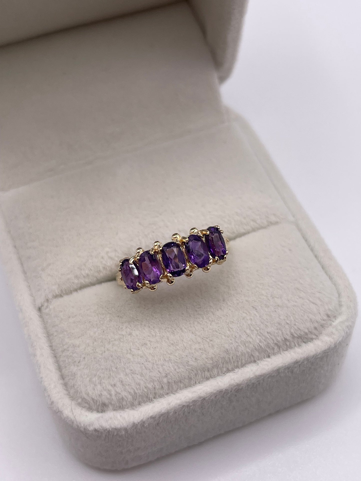 9ct gold amethyst ring