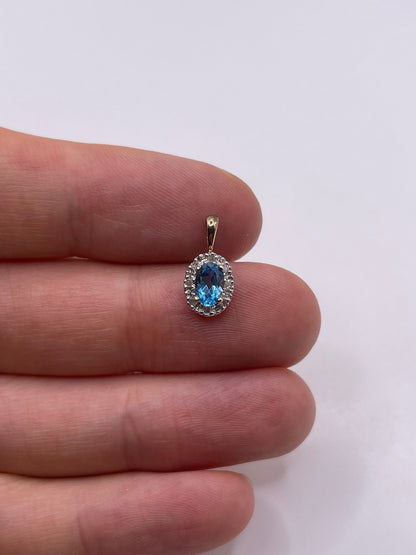 9ct gold topaz and diamond pendant