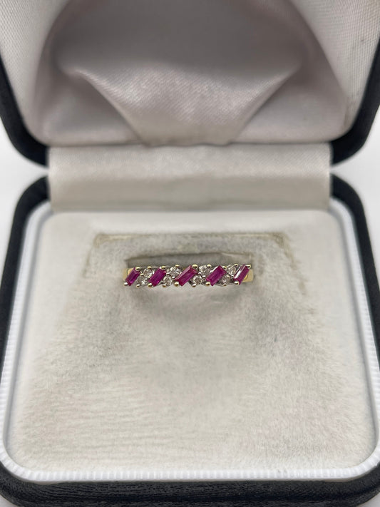 18ct gold ruby and diamond ring