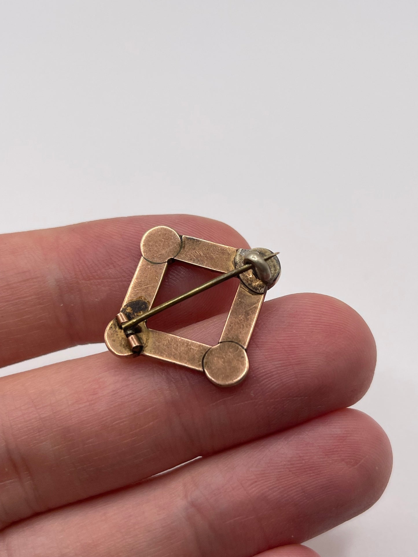 Antique 9ct rose gold garnet and pearl brooch