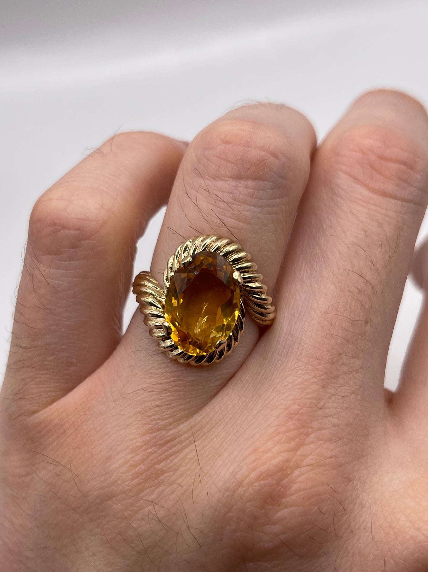 9ct gold citrine ring