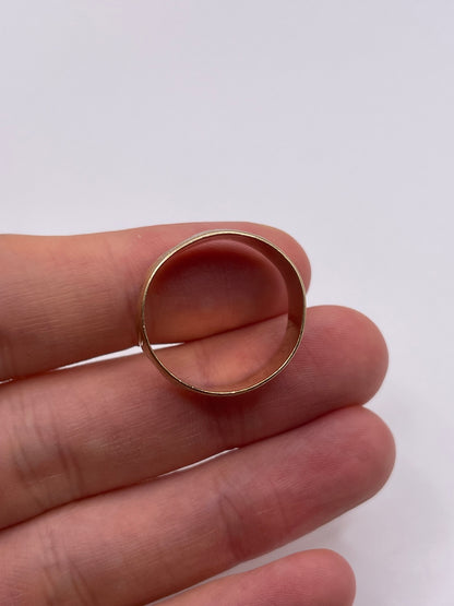 9ct gold patterned band