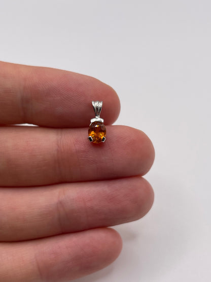 9ct white gold orange sapphire pendant