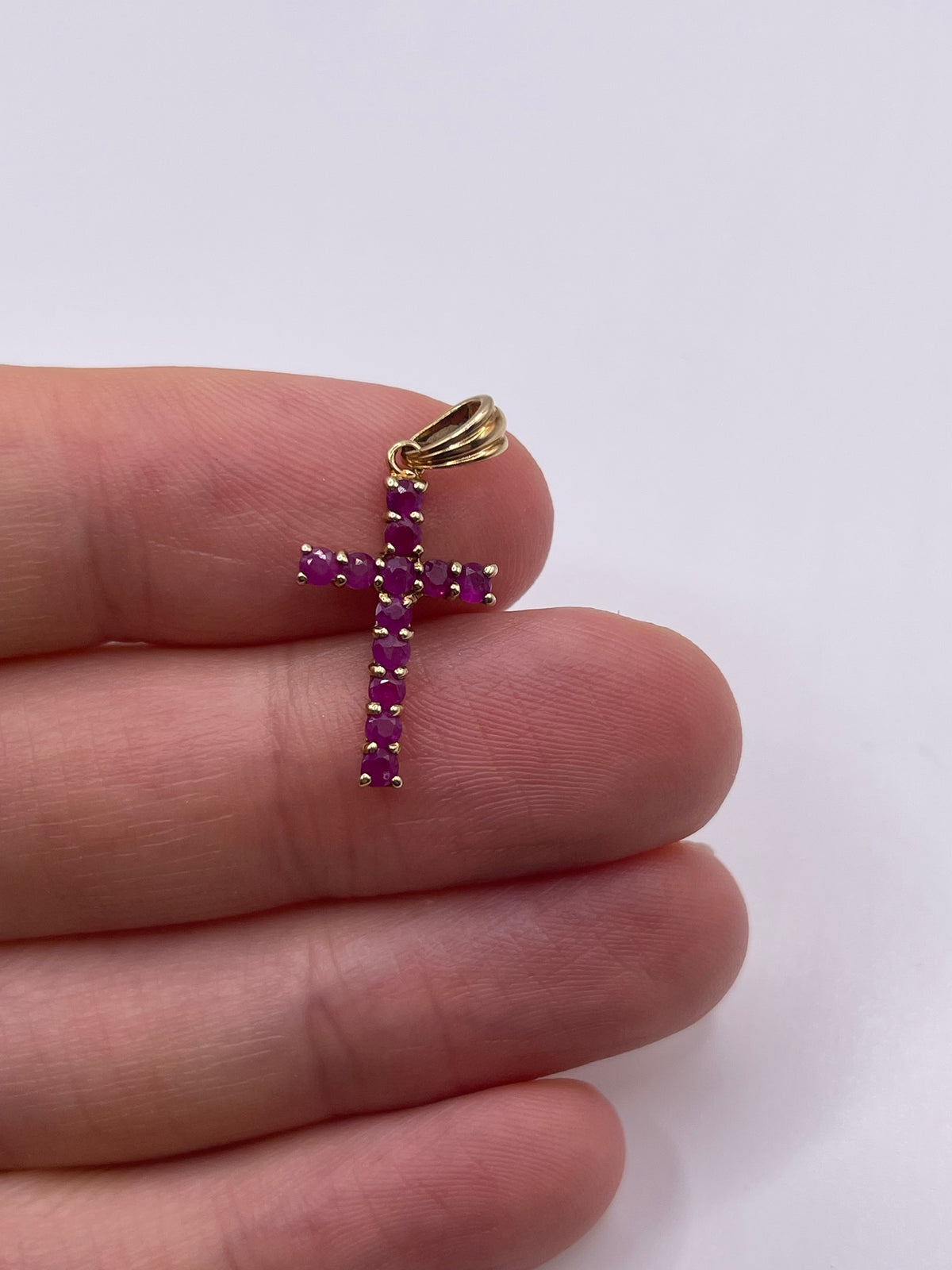 9ct gold ruby cross pendant