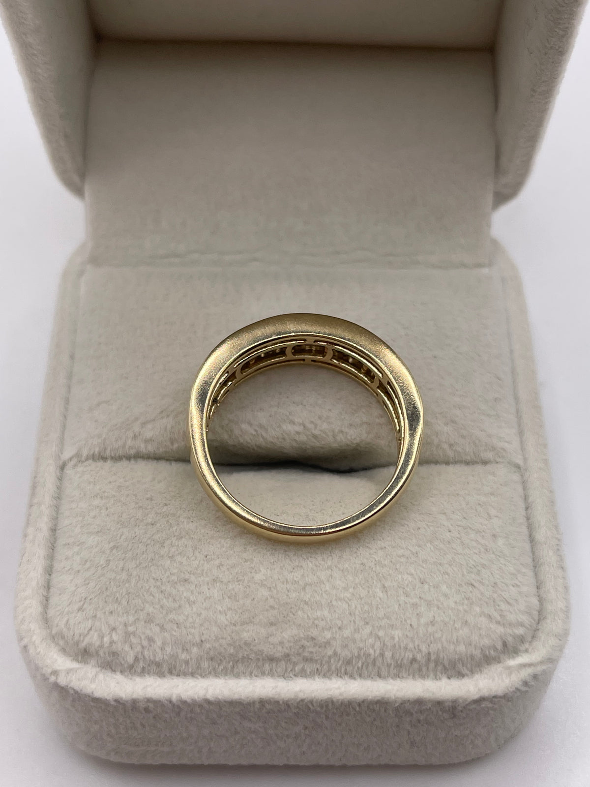 9ct gold diamond cluster ring